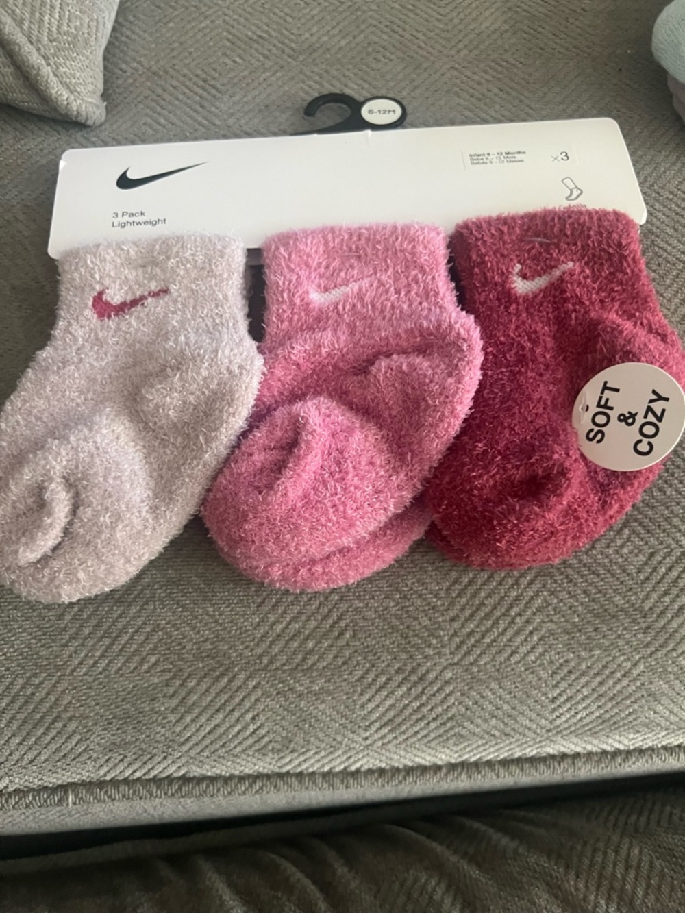 Nike Plush Fuzzy Sock 3-Pack in Light Pink, Medium Pink, Dark Pink